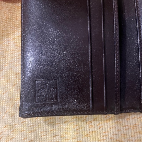 Fendi wallet w/fendi dust bag - Picture 13 of 16